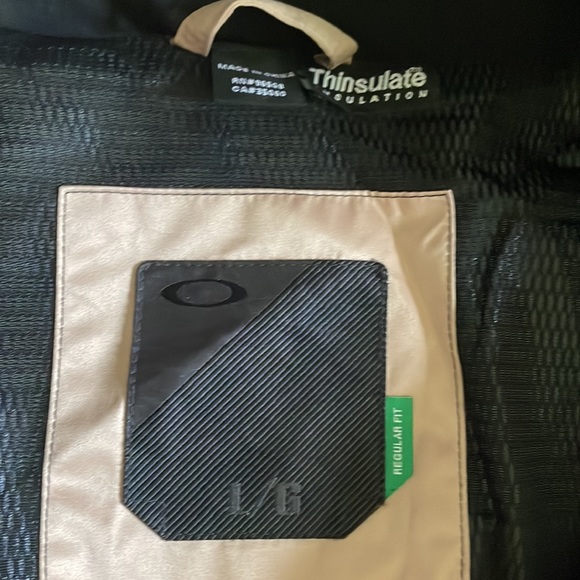 Oakley ski and/or boarding winter coat size Large Champagne color - Picture 7 of 14